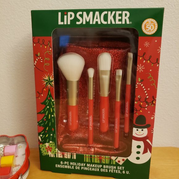 Hello Kitty Lip Smacker Tin Can Set + Lip Smacker Brush Set - Picture 2 of 10